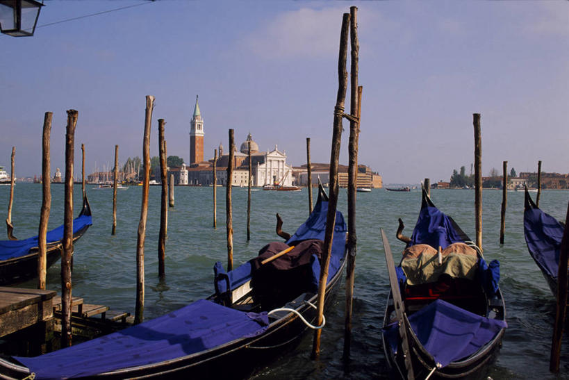 无人,横图,城市,船,意大利,欧洲,威尼斯,停靠,钟楼,塔,交通工具,摄影,舟,停泊,载具,意大利文化,威尼托大区,圣马克广场,彩图,柱头