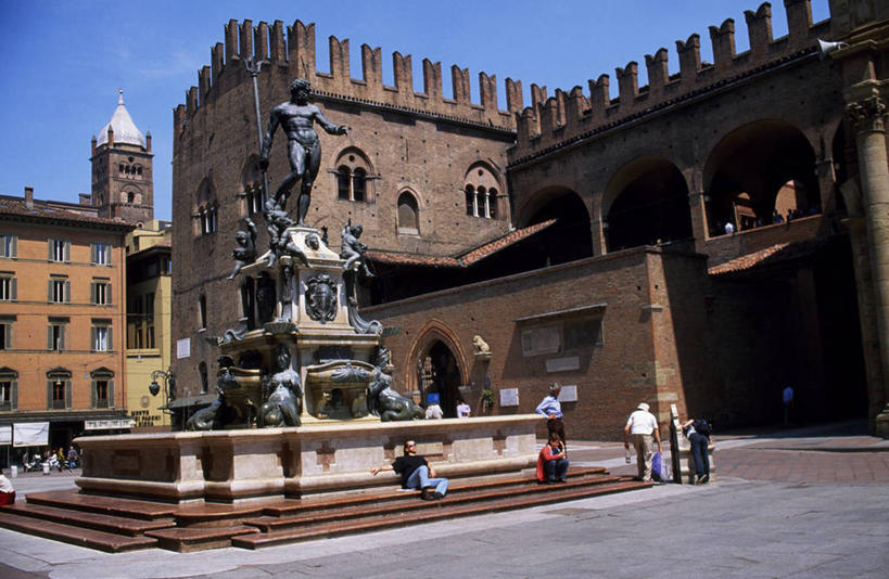 广场,横图,建筑,喷泉,日光,意大利,欧洲,行人,雕像,城镇,夏天,放松,摄影,南欧,意大利共和国,博洛尼亚,艾米利亚.罗马涅,艾米利亚.罗马涅大区,彩图