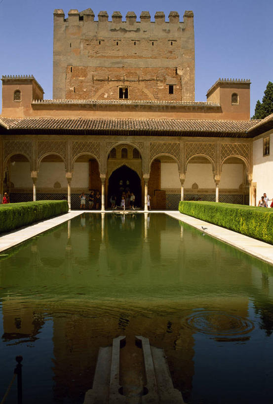 无人,宫殿,竖图,室外,建筑,西班牙,欧洲,庭院,池塘,拱门,院子,绿色,摄影,安达路西亚,树篱,彩图