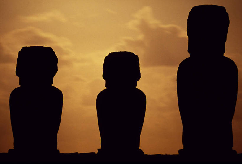 无人,家庭,横图,夜晚,复活节岛,智利,雕像,月亮,黄昏,地标建筑,南美,摄影,太平洋,南美洲,拉丁美洲,美洲,剪影,复活节岛石像,波利尼西亚,摩艾石像,亚美利加洲,南亚美利加洲,复活岛,智利共和国,摩艾像,波利尼西亚群岛,海滩,彩图,复活节岛人像,赫布亚岛,拉帕努伊岛,毛埃石像,摩阿仪,摩埃石像,莫阿伊,帕赛兰,伊斯特岛