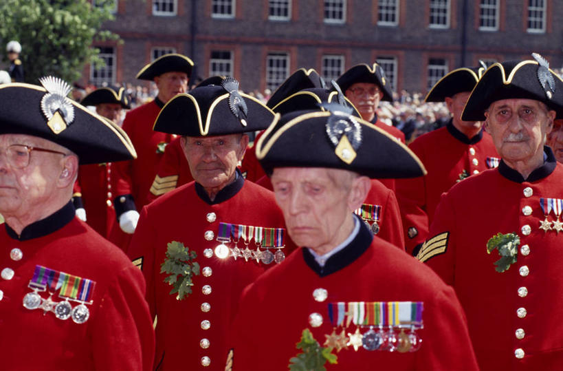 成年人,老年人,横图,制服,城市,英国,欧洲,军事,首都,英格兰,衣服,摄影,奖牌,军服,退伍军人,战争纪念日,三角帽,老年男性,男人,男性,彩图,传统文化