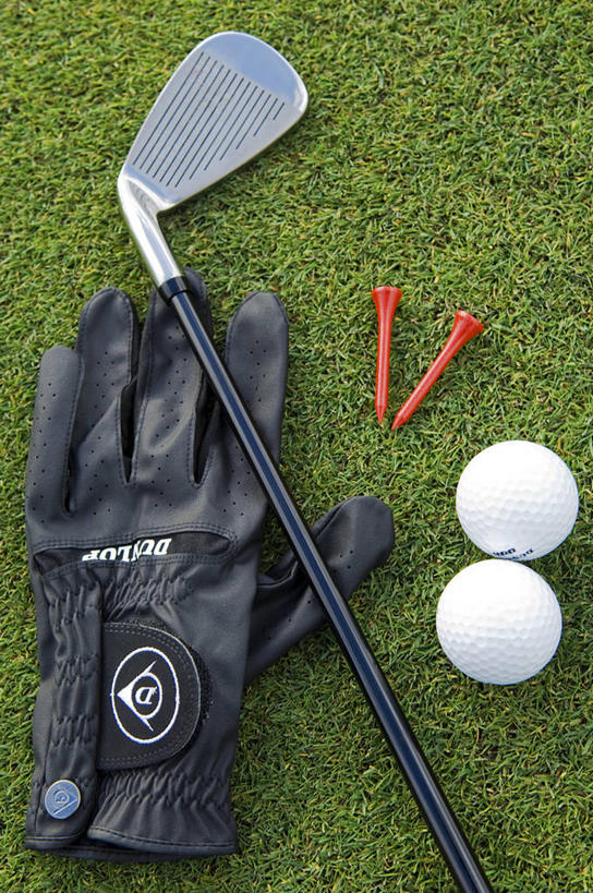 无人,竖图,运动,英国,北爱尔兰,高尔夫球,球座,设备,物品,草,绿色,摄影,活动,高尔夫球杆,高尔夫球手套,高尔夫球运动,彩图,弗马纳区