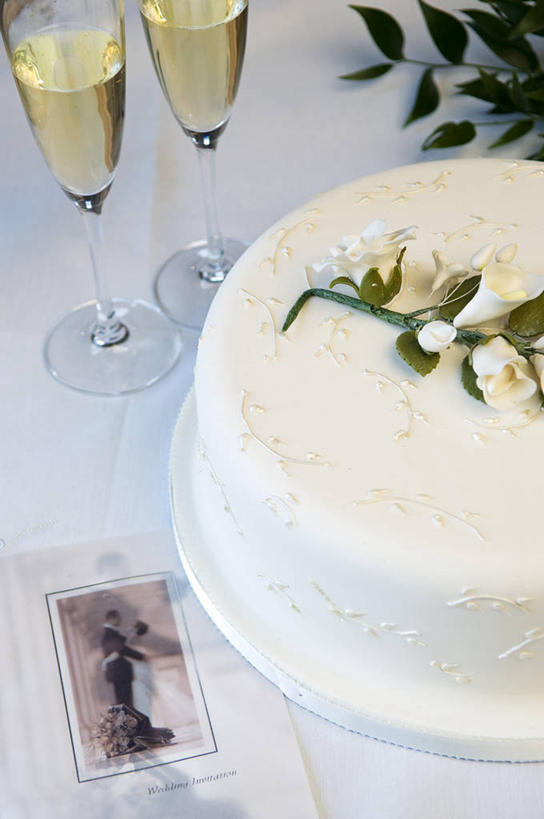 无人,竖图,婚礼,幸福,英国,北爱尔兰,浪漫,花,香槟,诱惑,摄影,蜜月,香槟杯,糖衣,彩图,爱,弗马纳区,结婚蛋糕,结婚请柬