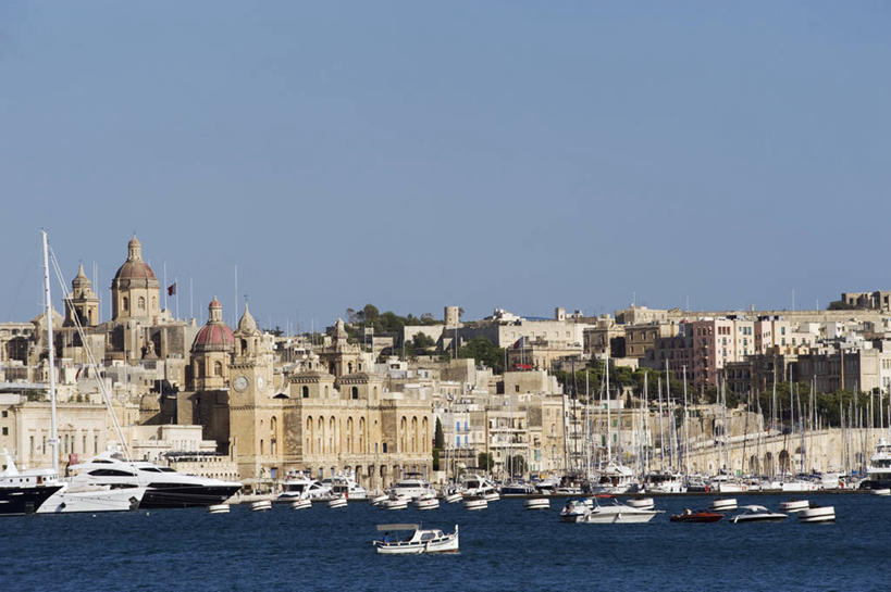 无人,教堂,横图,海洋,水,城市,建筑,船,欧洲,马耳他,停靠,岛,游艇,海湾,首都,地标建筑,摄影,宗教,高雅,瓦莱塔,宗教建筑,地中海文化,南欧,停泊,巴洛克风格,游艇码头,群岛,彩图,海港,联合国教科文组织