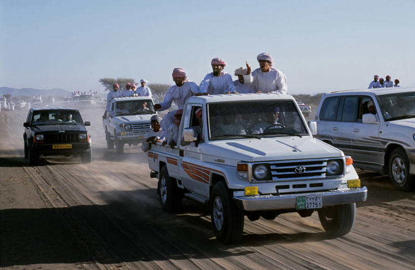 横图,锻炼,快乐,比赛,运动,竞争,沙漠,阿曼,娱乐,休闲,摄影,活动,迅速,灰尘,体育运动,四驱车,波斯湾,体育,彩图,健身,径赛,皮卡车,贝多因人