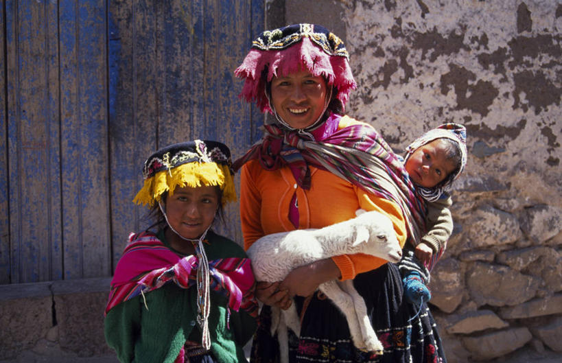 三个人,家庭,横图,秘鲁,市场,南美,摄影,明亮,比萨,乌鲁班巴河谷,彩图,传统服装,传统文化