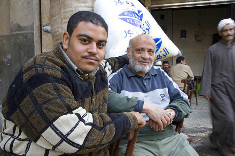 成年人,两个人,家庭,父亲,儿子,横图,非洲,埃及,开罗,首都,摄影,伊斯兰教,中东,北非,埃及文化,男人,男性,彩图