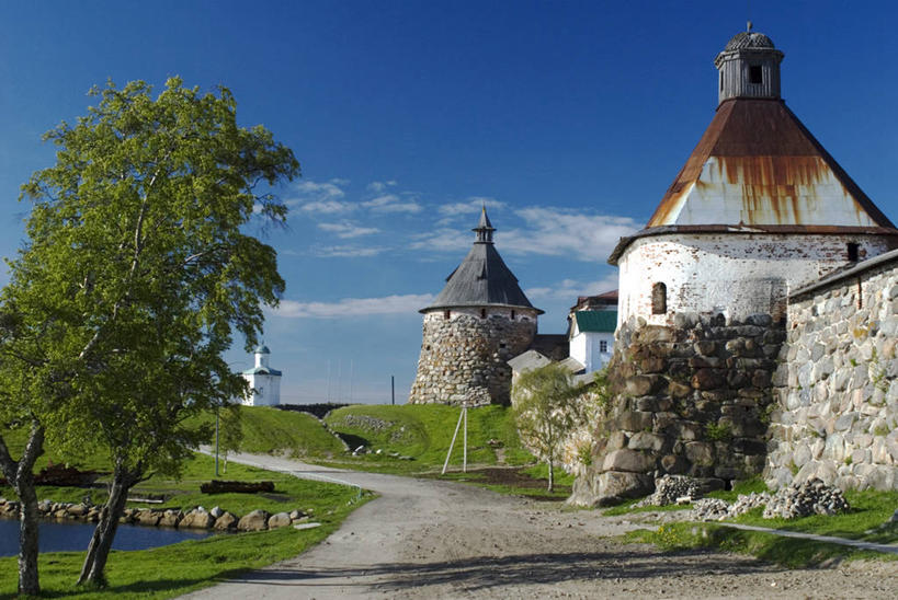 无人,博物馆,教堂,横图,室外,旅游,海洋,建筑,墙,岛,首都,历史,白色,监狱,摄影,宗教,保护,分娩,基督,基督教,要塞,天主教,修道院,耶稣,露营,克里姆林宫,救世主,基利斯督,弥赛亚,默西亚,前苏联,东正教,彩图,旅行,大教堂,俄罗斯文化,联合国教科文组织,独联体