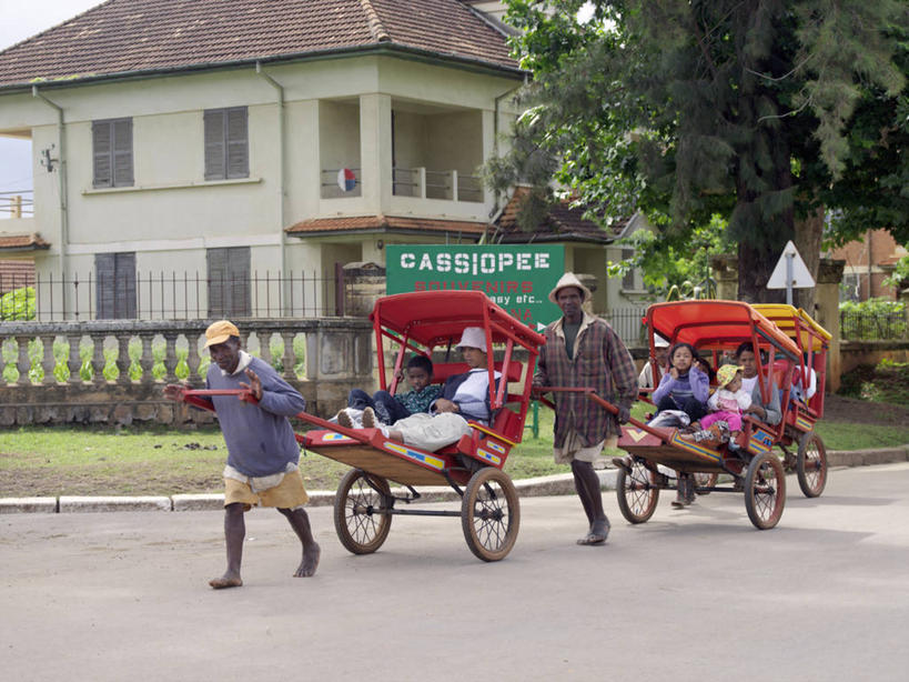 成年人,横图,出租车,非洲,马达加斯加,黄包车,运输,摄影,非洲文化,男人,彩图,传统文化,人力车夫