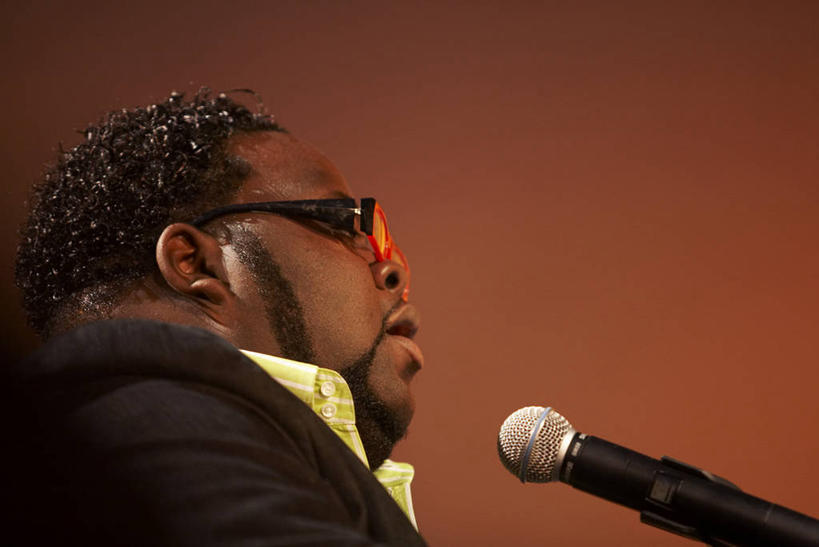 成年人,一个人,横图,摩洛哥,仅一个男性,表演,音乐,摄影,唱,爵士乐,麦克风,音乐人,北非,费兹,男人,歌手,彩图,福音