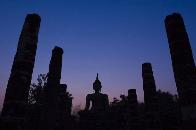 无人,横图,泰国,亚洲,雕像,佛,素可泰,黄昏,地标建筑,摄影,宗教,东南亚,剪影,泰国文化,彩图,素可泰遗址公园