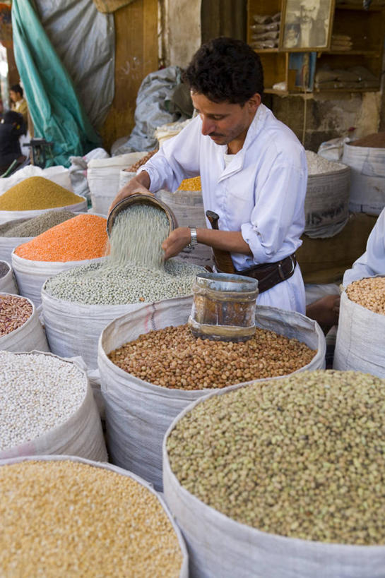 一个人,竖图,城市,也门,市场,首都,地标建筑,摄影,中东,萨那,阿拉伯,彩图,阿拉伯半岛