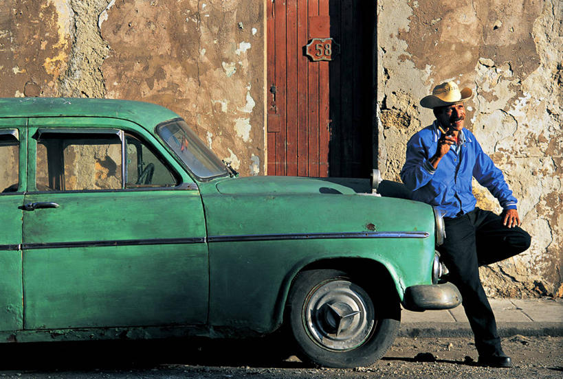 成年人,一个人,横图,古巴,仅一个男性,首都,摄影,拉丁美洲,老爷车,哈瓦那,男人,彩图
