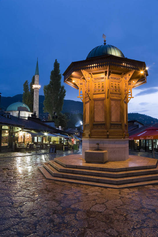 无人,竖图,夜晚,城市,欧洲,首都,黄昏,摄影,巴尔干,东欧,前南斯拉夫,萨拉热窝,彩图,波斯尼亚和黑塞哥维那