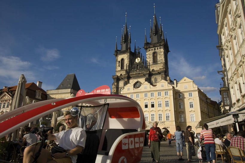 广场,横图,城市,欧洲,捷克,黄包车,首都,摄影,东欧,中欧,捷克共和国,旧城广场,布拉格广场,布拉格,瓦茨拉夫广场,布拉格旧城广场,布拉格老城广场,提恩教堂,旧城区,彩图,布拉格历史中心