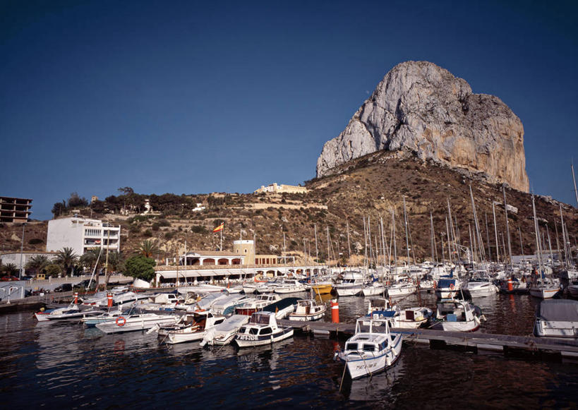 无人,横图,室外,旅游,度假,船,西班牙,欧洲,游艇,娱乐,地标建筑,享受,休闲,放松,摄影,地中海文化,游艇码头,彩图,海港,白色海岸