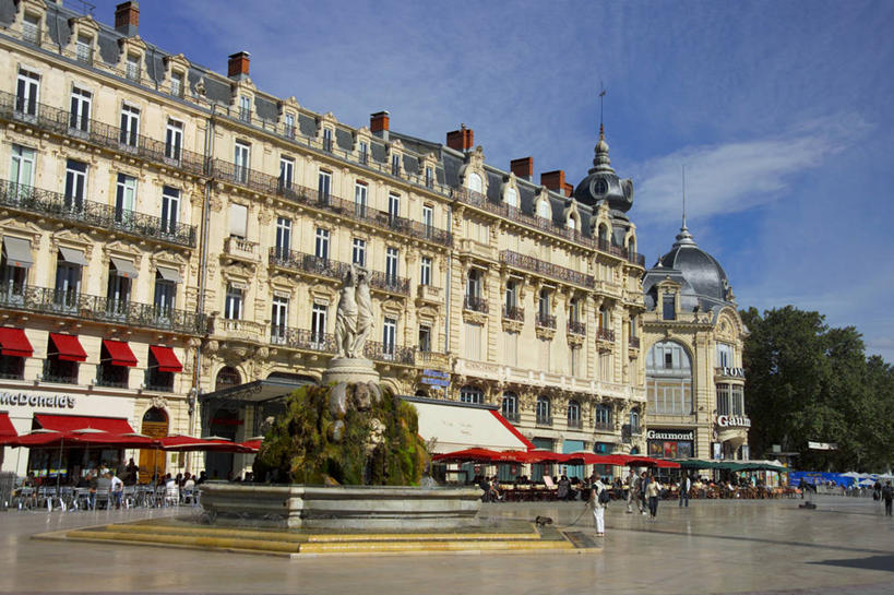 横图,喷泉,法国,欧洲,布置,摄影,西欧,法兰西,法国文化,法兰西共和国,法兰西第五共和国,蒙彼利埃,埃罗,朗格多克.鲁西永,朗格多克.鲁西永大区,彩图,旅行,喜剧广场