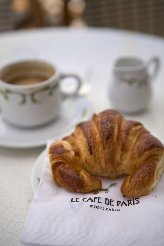 无人,竖图,室外,早餐,桌子,摩纳哥,欧洲,首都,摄影,地中海,普罗旺斯,法式食品,法国文化,蒙特卡洛,彩图,咖啡馆,新月面包