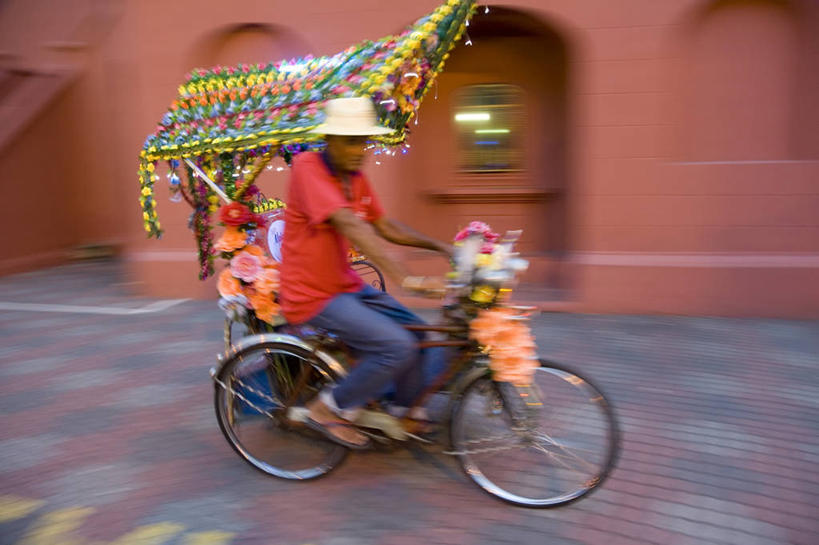 一个人,横图,运动模糊,城市,马来西亚,亚洲,黄包车,摄影,东南亚,马六甲州,彩图,马来文化