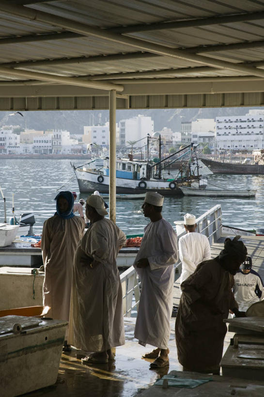 成年人,竖图,城市,阿曼,首都,摄影,中东,波斯湾,大马斯喀特,阿拉伯,男人,彩图,阿拉伯半岛