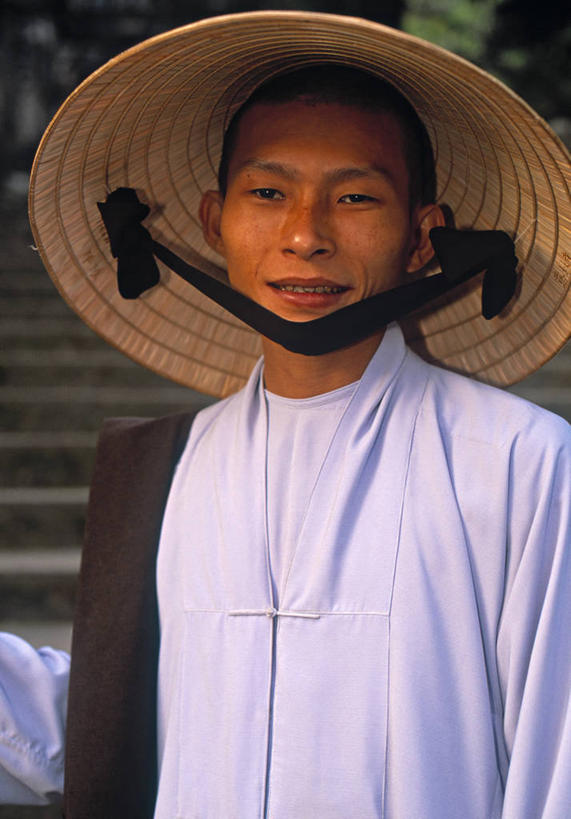 成年人,一个人,竖图,帽子,越南,亚洲,仅一个男性,摄影,宗教,东南亚,佛教,肖像,男人,僧侣,彩图,顺化
