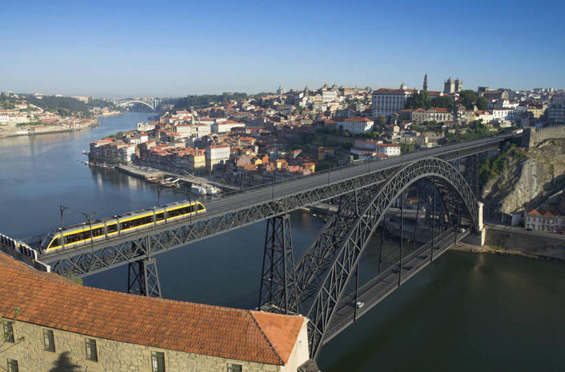 无人,横图,室外,城市,大桥,桥梁,火车,葡萄牙,欧洲,桥,波尔图,杜罗河,拱桥,摄影,拱形,西欧,南欧,伊比利亚半岛,葡萄牙共和国,加亚新城,彩图,北部大区,钢拱桥,斗罗河,波图,路易一世大桥