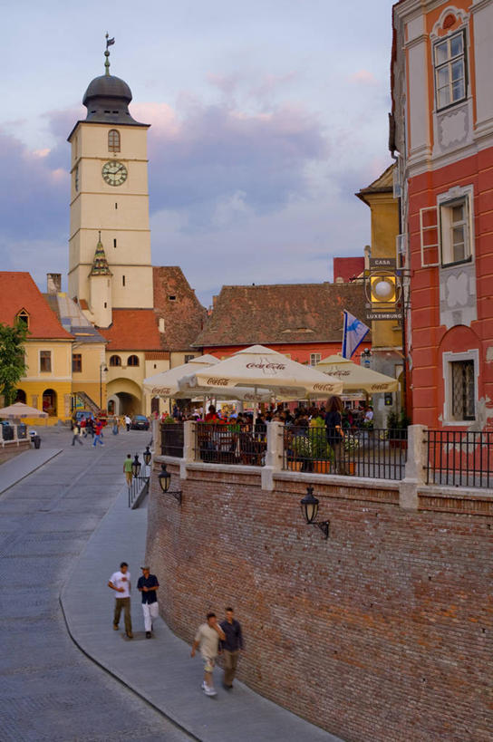 教堂,竖图,方图,城市,欧洲,罗马尼亚,节日,城镇,文化,祈祷,健康,许愿,摄影,宗教,信仰,纪念,祈求,基督教,天主教,东欧,首府,特兰西瓦尼亚,锡比乌,锡比乌县,平安,彩图