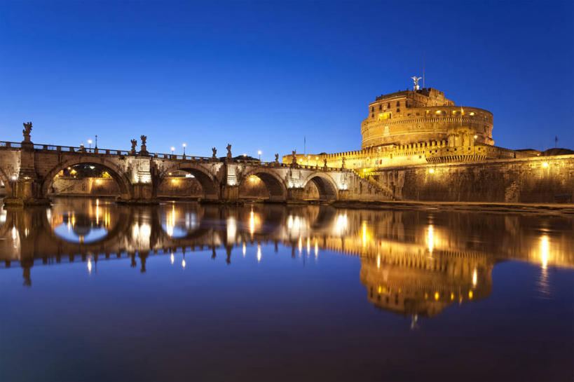 无人,码头,横图,室外,夜晚,留白,河流,水,建筑,意大利,欧洲,反射,桥,首都,古罗马,蓝色,黄昏,摄影,意大利文化,拉奇奥,台伯河,彩图,圣天使桥