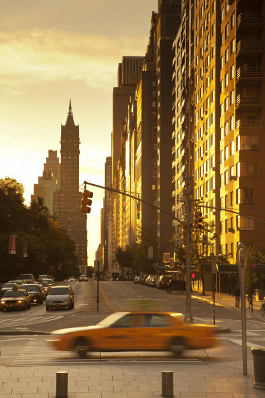 无人,竖图,室外,运动模糊,日落,建筑,出租车,汽车,纽约,美国,曼哈顿,车,黄色,地标建筑,交通工具,轿车,摄影,载具,的士,透视图,计程车,彩图