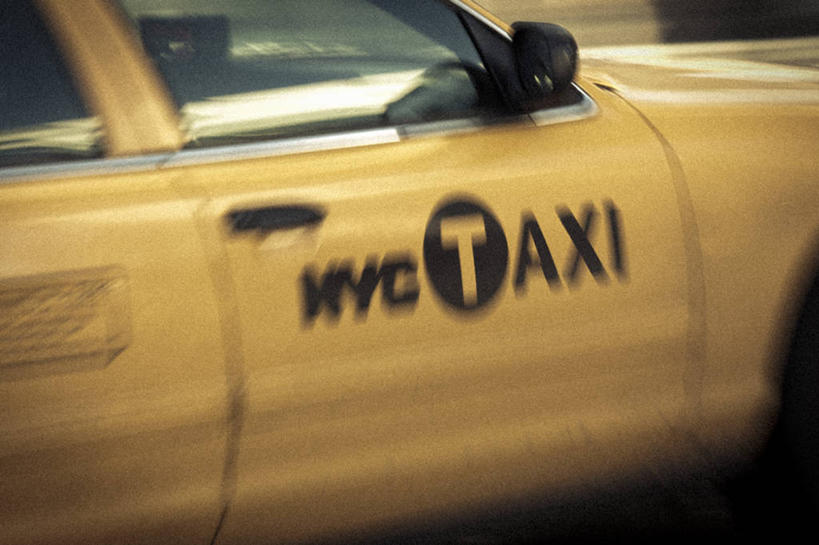 无人,横图,室外,特写,白天,侧面,运动模糊,建筑,出租车,汽车,纽约,美国,曼哈顿,车,黄色,交通工具,轿车,摄影,英文字母,部分,载具,的士,计程车,彩图
