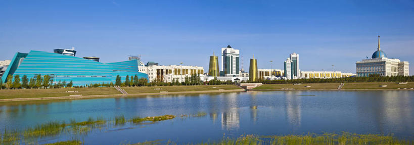 无人,音乐厅,横图,全景,室外,白天,河流,天际线,建筑,哈萨克斯坦,反射,摄影,宁静,万里无云,彩图