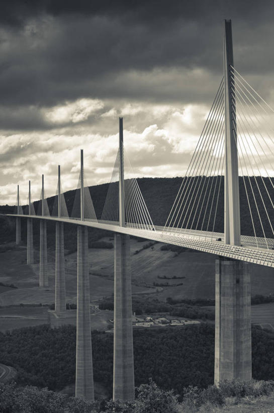 无人,竖图,黑白,室外,白天,通讯,建筑,法国,形状,现代,风景,摄影,吊桥,高架桥,高架道路,几何形状