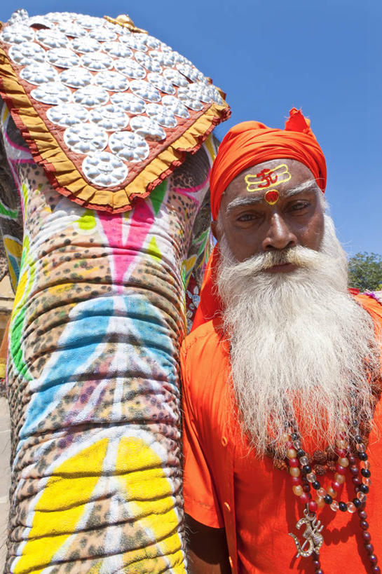 成年人,老年人,胡须,头发,一个人,竖图,室外,白天,印度,仅一个男性,仅一个人,装饰,头巾,白色,仅一个老年男性,摄影,肖像,印度文化,拉贾斯坦邦,风宫,斋普尔,苦行僧,老年男性,男人,男性,胡子,络腮胡,小胡子,象,半身,彩图,传统服装,传统文化