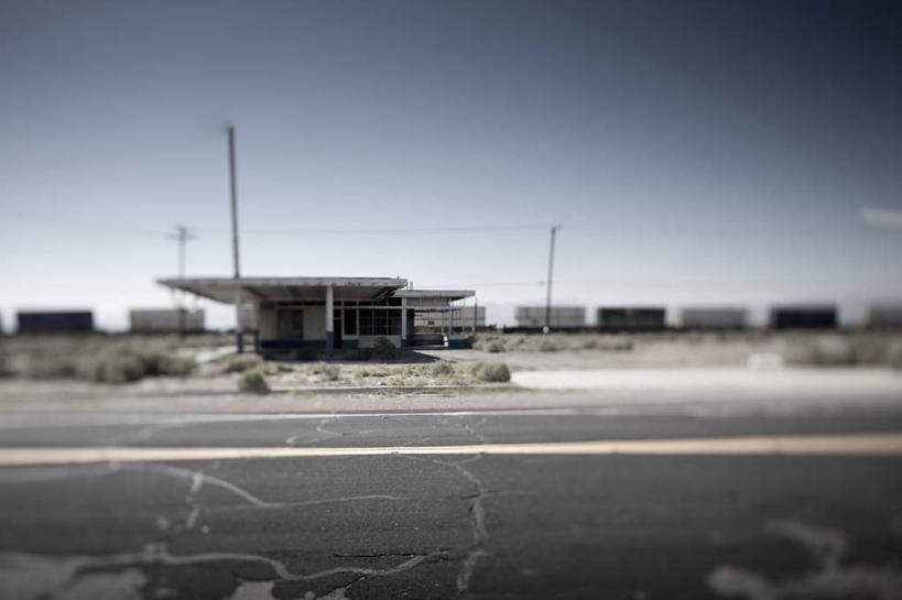 无人,横图,室外,白天,建筑,路,美国,废弃,分界线,摄影,报废,废物,加利福尼亚,丢弃,烘焙师,放弃,抛弃,摈弃,破败,彩图,屏弃,摈斥,摒除,对焦