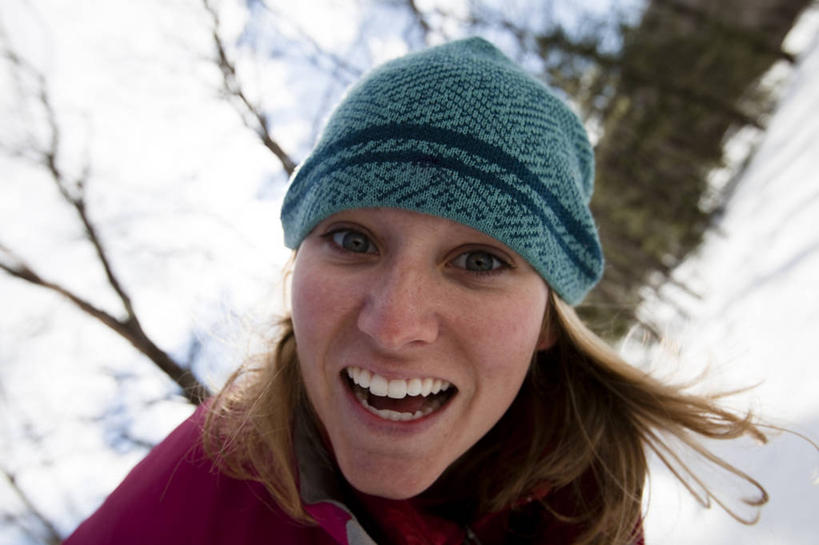 西方人,成年人,脸,头,嘴,脸颊,一个人,横图,室外,白天,帽子,欧洲,美国,欧洲人,仅一个年轻女性,仅一个女性,仅一个人,肩膀,张嘴,摄影,幽默,北美,北美洲,肖像,美洲,张大嘴巴,自由之州,阿肯色州,新罕布什尔州,北亚美利加洲,亚美利加洲,编织帽,阿肯色,机会之地,自然州,新罕布什尔,新罕布夏州,花岗岩州,花冈岩之州,滑雪之州,新英格兰,纽英仑,年轻女性,女人,女性,白种人,年轻人,头部,口,口腔,脸部,脸蛋,面部,嘴巴,嘴唇,张开嘴,彩图,美利坚合众国,康韦县