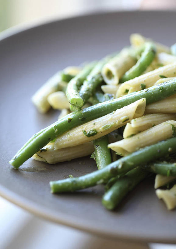 意大利面,无人,竖图,俯视,室内,白天,蔬菜,美国,意大利食品,饮食,盘子,摄影,膳食,清新,加利福尼亚,健康食物,旧金山,青豆,彩图,高角度拍摄,对焦