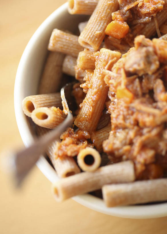 意大利面,无人,竖图,俯视,室内,白天,美国,叉,意大利食品,饮食,碗,摄影,膳食,清新,加利福尼亚,健康食物,旧金山,彩图,高角度拍摄,对焦