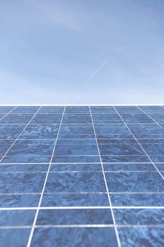 无人,竖图,室外,白天,太阳能,美国,形状,蓝色,摄影,部分,简单,华盛顿州,环境保护,万里无云,几何形状,太阳能电池板,彩图