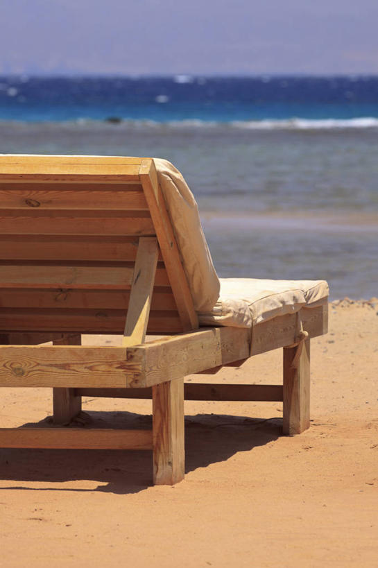 无人,竖图,室外,白天,日光浴,海洋,床,埃及,护肤,沙子,水平线,一个,自然,夏天,保养,享受,休闲,放松,保健,摄影,单个,宁静,中东,红海,海滩,彩图,美黑