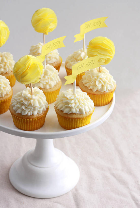 无人,竖图,室内,美国,丰富,蛋,鸡蛋,蒸蛋,饮食,甜食,奶油,覆盆子,摄影,乳制品,清新,糖衣,香草兰,草鸡蛋,卵,蛋羹,激凌,克林姆,淇淋,纸托蛋糕,蛋糕台,彩图,芙蓉蛋,水蛋,奶油干酪,本鸡蛋,笨鸡蛋,柴鸡蛋,山鸡蛋,土鸡蛋