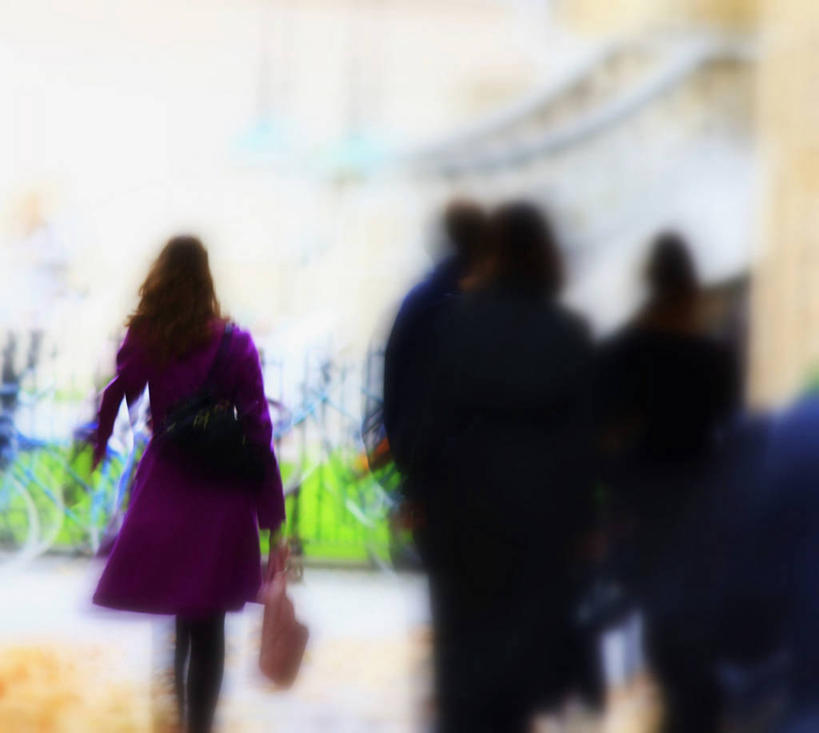 成年人,四个人,站,横图,室外,白天,运动模糊,英国,外套,紫色,摄影,牛津郡,男人,女人,步行,彩图