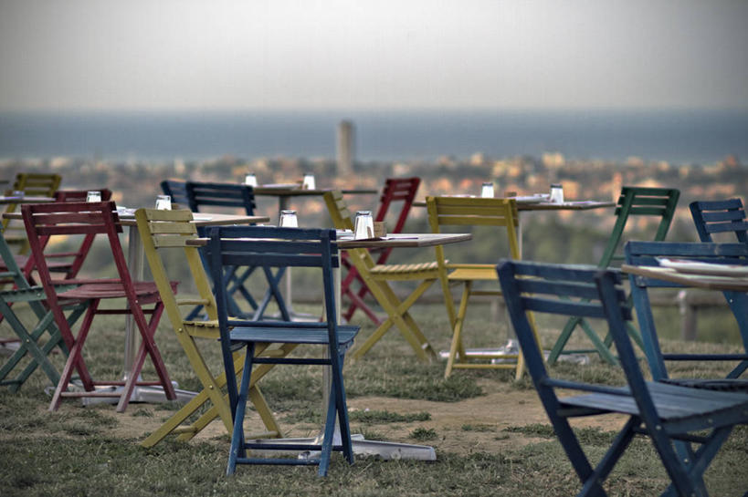 无人,横图,室外,白天,海洋,桌子,椅子,意大利,木制,水平线,草,摄影,宁静,彩图