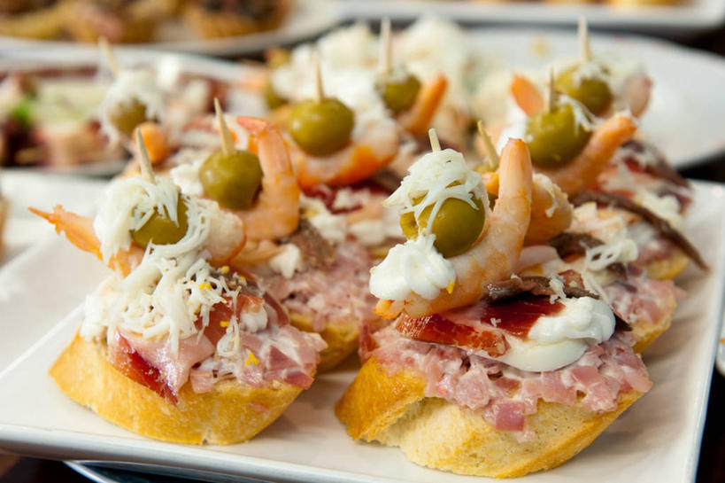 奶酪,无人,横图,室内,特写,橄榄,西班牙,一排,许多,整齐,虾,很多,火腿,饮食,排列,白色,盘子,摄影,队列,清新,海产,彩图