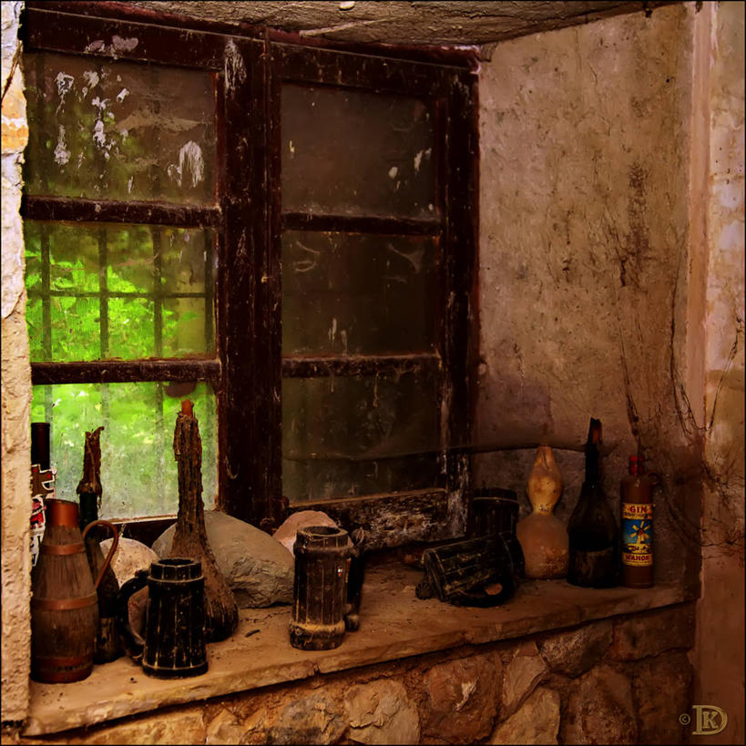 无人,方图,室内,白天,窗户,西班牙,巴塞罗那,房屋,历史,石墙,窗台,水壶,摄影,多样,古董,宁静,彩图