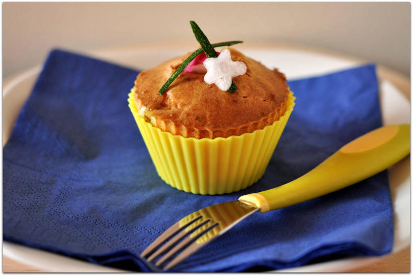 无人,横图,室内,特写,白天,烘焙,加拿大,叉,饮食,黄色,诱惑,摄影,卷筒纸,清新,糖衣,魁北克,蛋糕托杯,纸托蛋糕,彩图