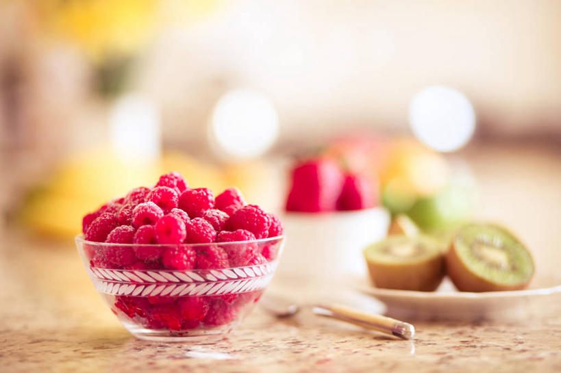 无人,横图,室内,特写,猕猴桃,水果,英国,许多,很多,饮食,盘子,汤匙,碗,覆盆子,摄影,清新,健康食物,奇异果,猕猴梨,彩图