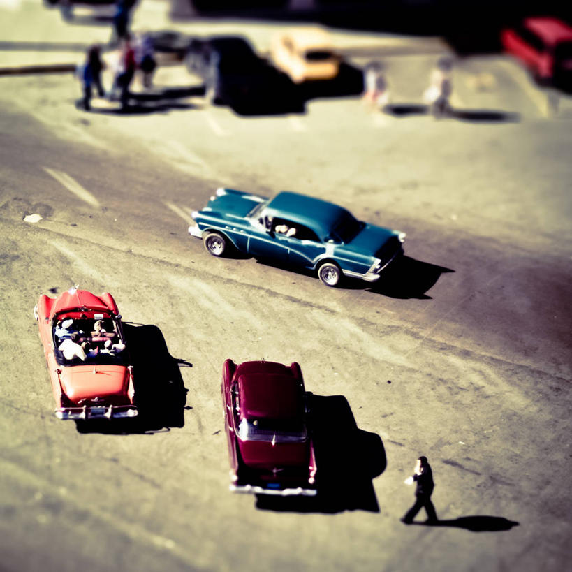 一个人,方图,俯视,室外,白天,路,汽车,古巴,阴影,首都,运输,摄影,拉丁美洲,哈瓦那,彩图,高角度拍摄,旅行