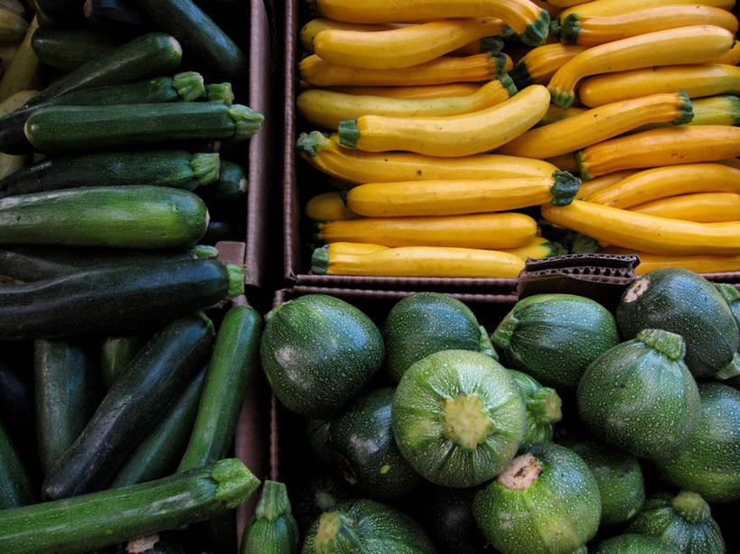 无人,横图,俯视,美国,一排,丰富,整齐,食品,货摊,排列,零售,摄影,多样,队列,清新,加利福尼亚,选择,圣莫尼卡,胡瓜,彩图,高角度拍摄