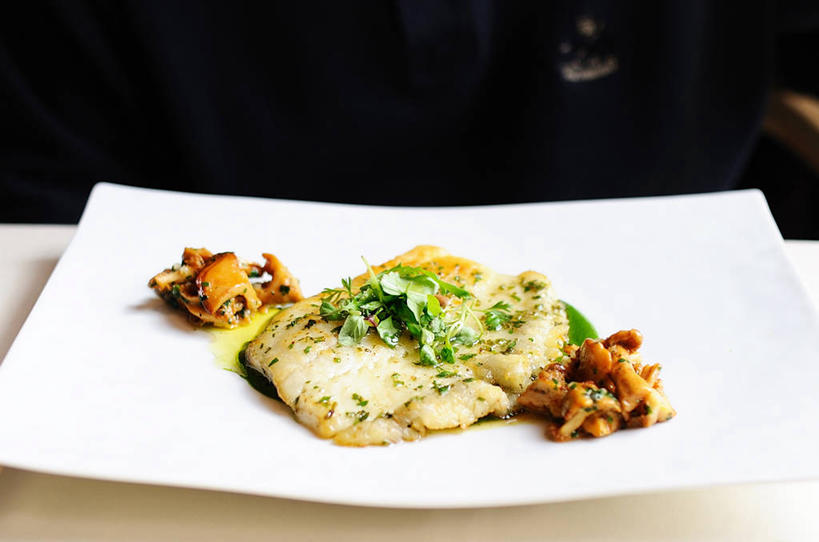 无人,横图,室内,特写,桌子,美国,橄榄油,饮食,摄影,草本,清新,健康食物,大菱鲆,内华达州,拉斯维加斯,海产,彩图,餐馆,装饰菜