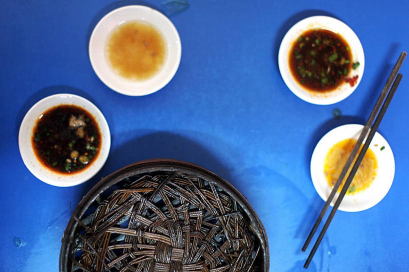 无人,横图,俯视,室内,筷子,蓝色背景,食品,饮食,碗,摄影,清新,中国文化,健康食物,开胃酱,彩图,高角度拍摄,影棚拍摄